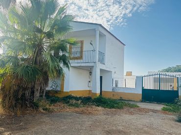 Villa in vendita a Pedanías de Badajoz