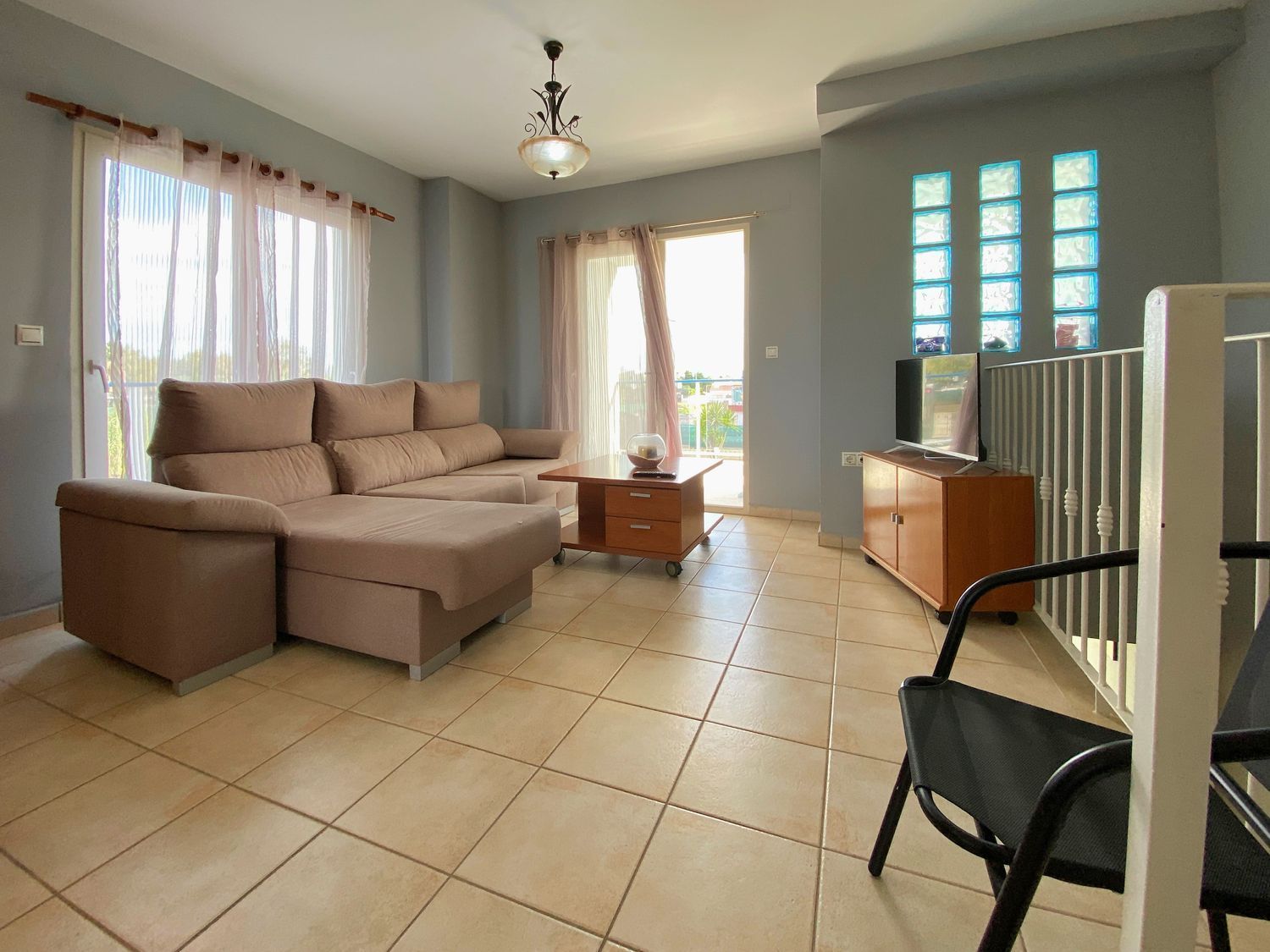 Living room of Duplex for sale in Oliva  with Air Conditioner