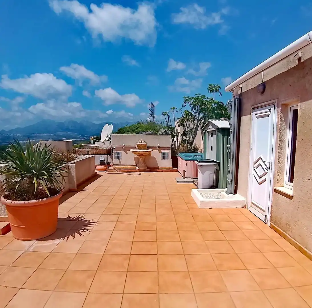 Terraza de Ático en venta en Altea con Aire acondicionado, Calefacción y Jardín privado