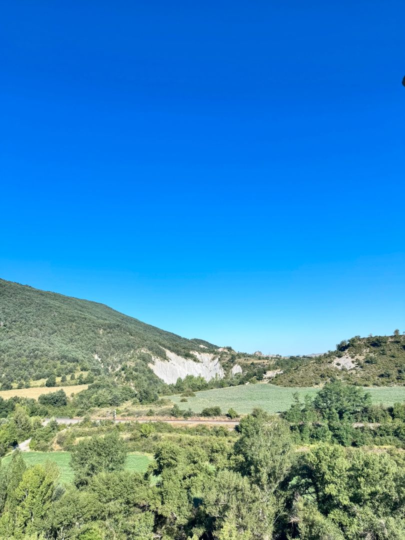 Vista exterior de Àtic en venda en Sabiñánigo amb Calefacció, Parquet i Terrassa