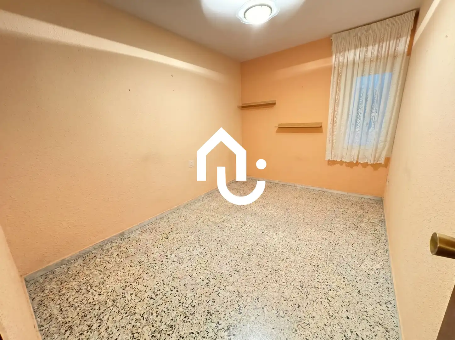 Piso en venta en Santa Coloma de Gramenet con Terraza