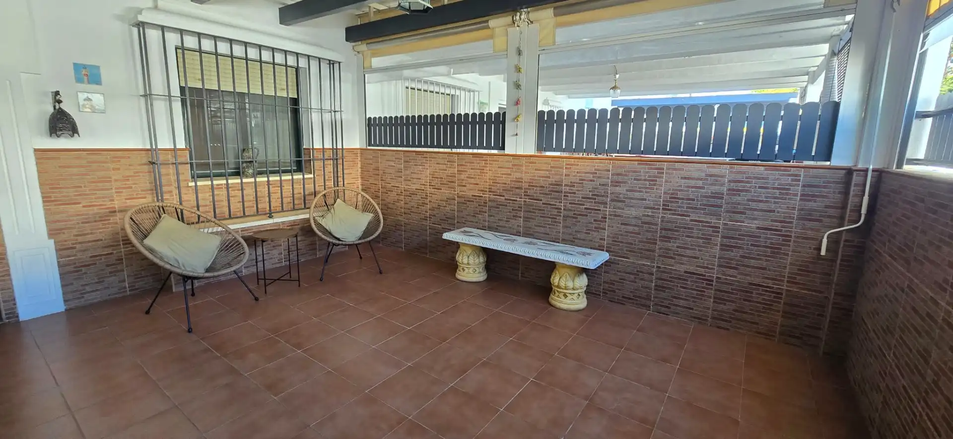 Adossat amb piscina en venda a Calle Longueron 48, imagen 2