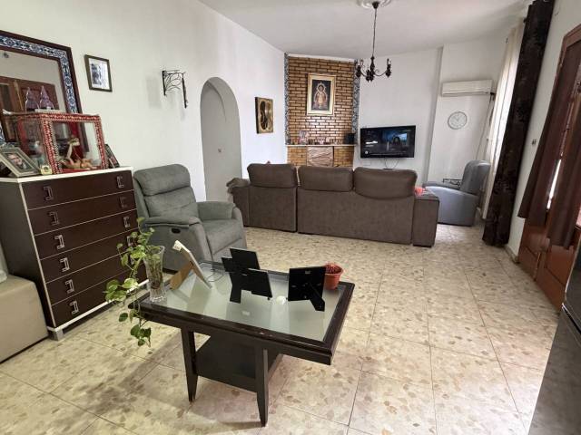 Casa-chalet en Venta en Moguer