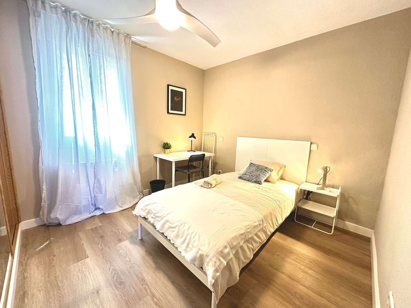 Habitación de Piso para compartir en  Madrid Capital con Terraza