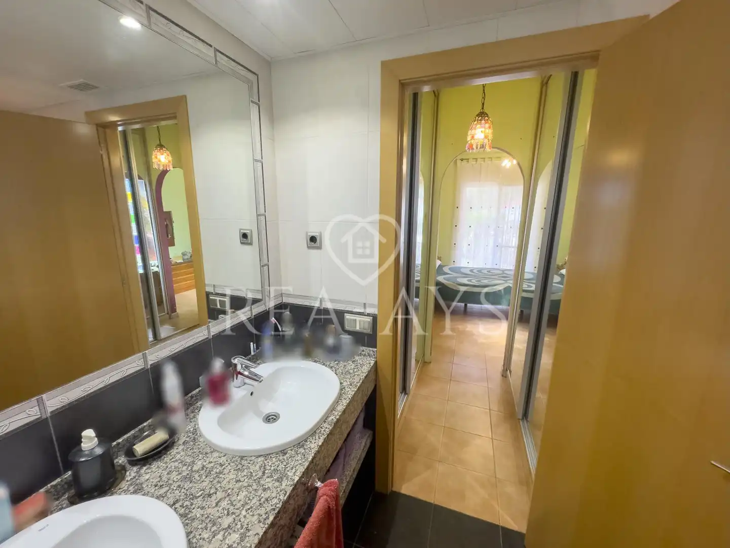 Baño de Casa o chalet en venta en Vallirana con Aire acondicionado, Calefacción y Jardín privado