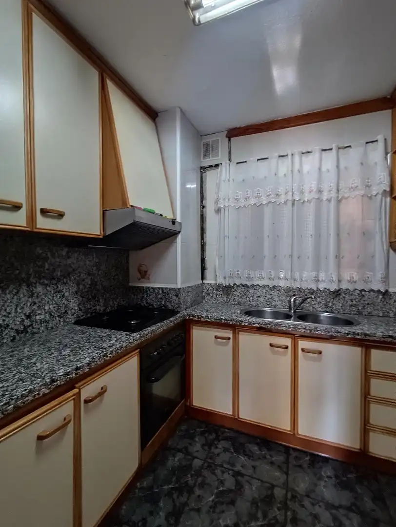 Cuina de Pis en venda en Sabadell amb Calefacció
