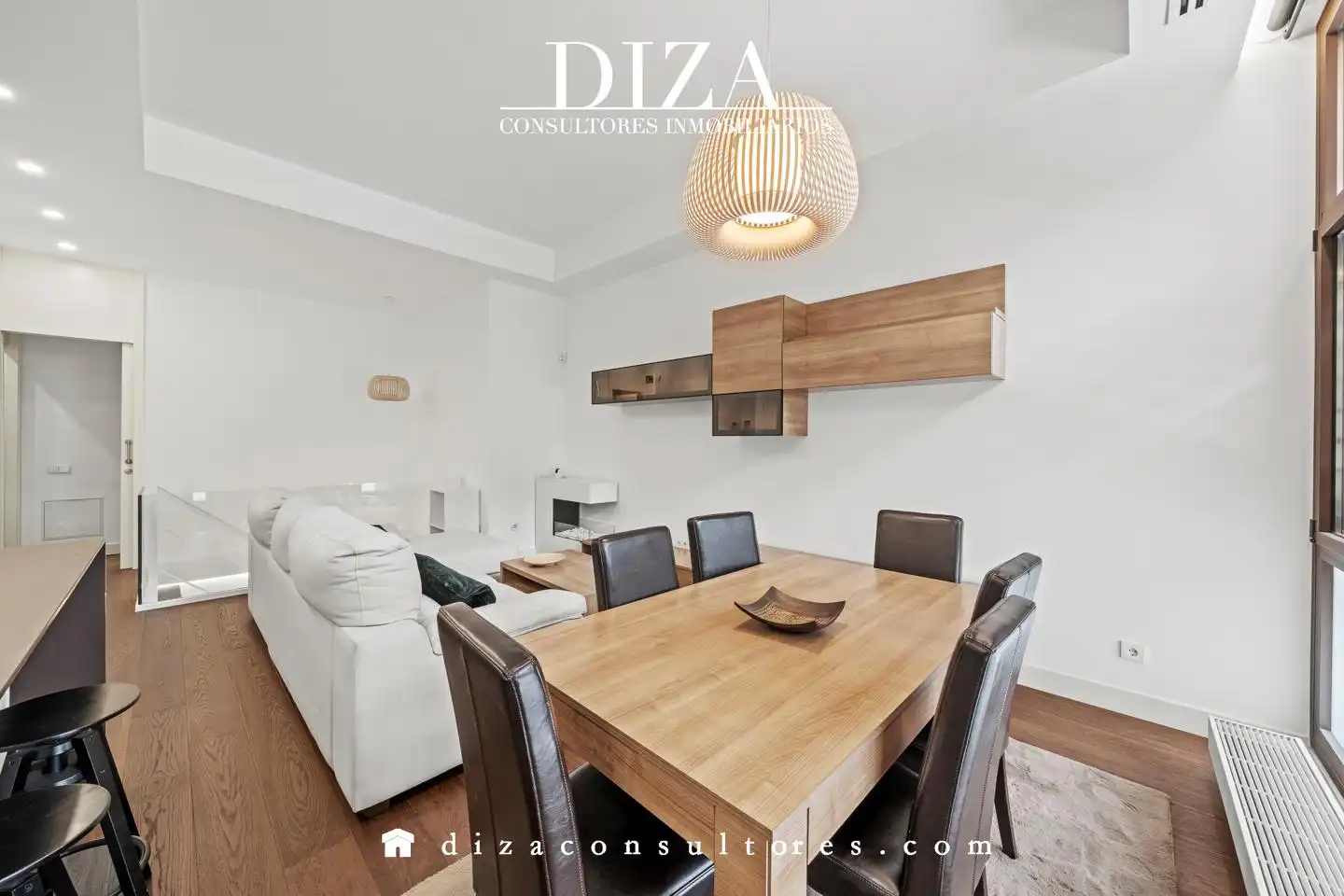 Wohnzimmer von Erdgeschoss zum Verkauf in Madrid mit Klimaanlage und Möbliert