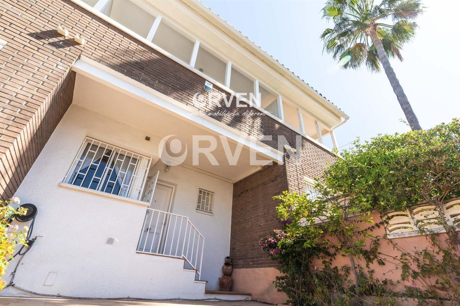 Vista exterior de Casa adosada en venda en Torredembarra amb Calefacció i Terrassa