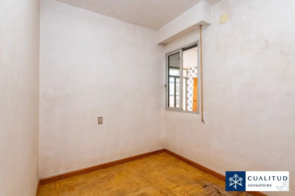 Habitación de Piso en venta en Castellón de la Plana / Castelló de la Plana con Balcón
