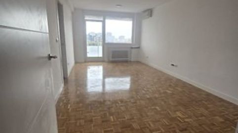 Foto 2 von Wohnung zur Miete in Calle de Mauricio Legendre, 36, Castilla, Madrid Capital