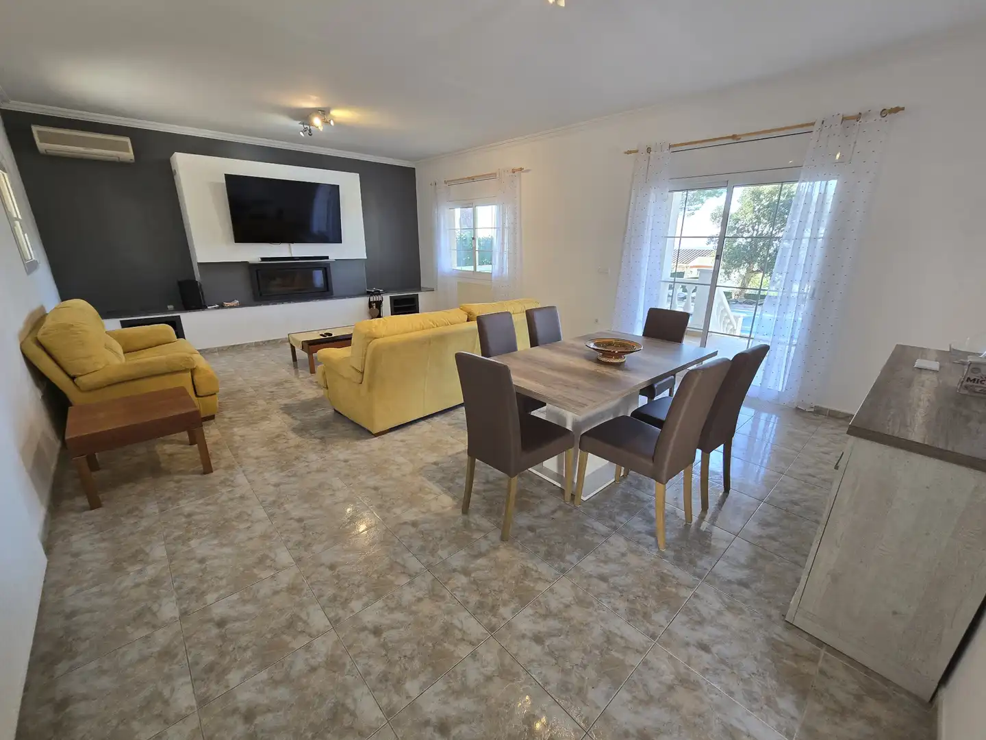 Living room of Houses for sale in Pau  with Air Conditioner, Heating and Private garden
