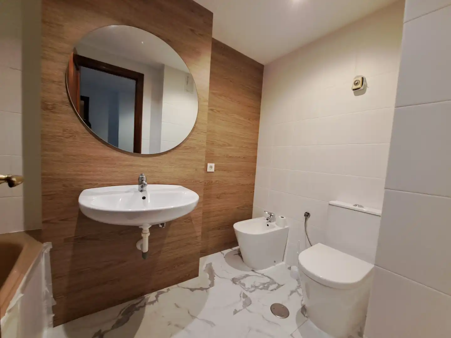 Baño de Piso de alquiler en León Capital  con Parquet, Amueblado y Horno