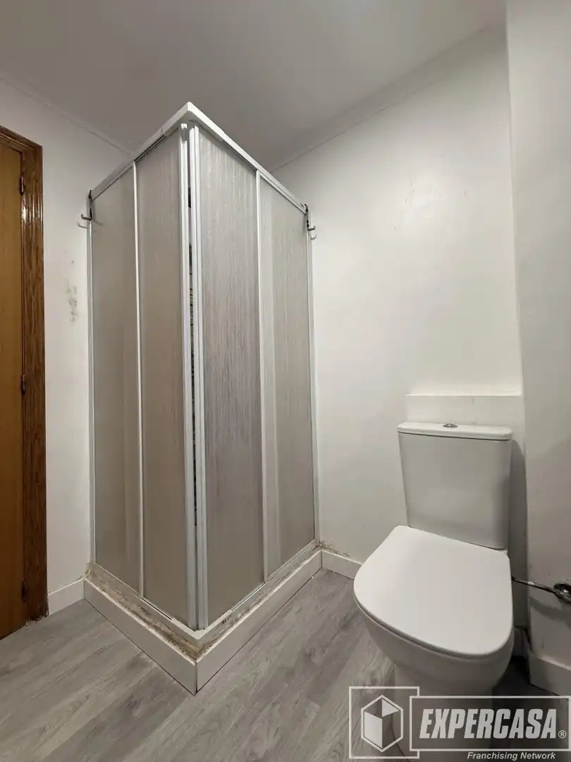 Bany de Pis en venda en Riba-roja de Túria amb Aire condicionat i Terrassa