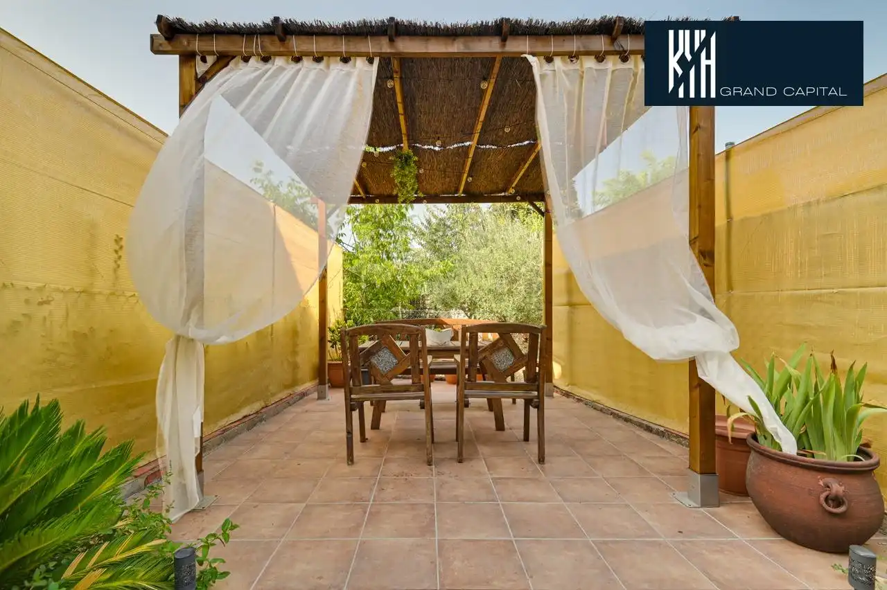 Maison mitoyenne avec terrasse à vendre à Plaça Mestre Mas i Ros, imagen 4