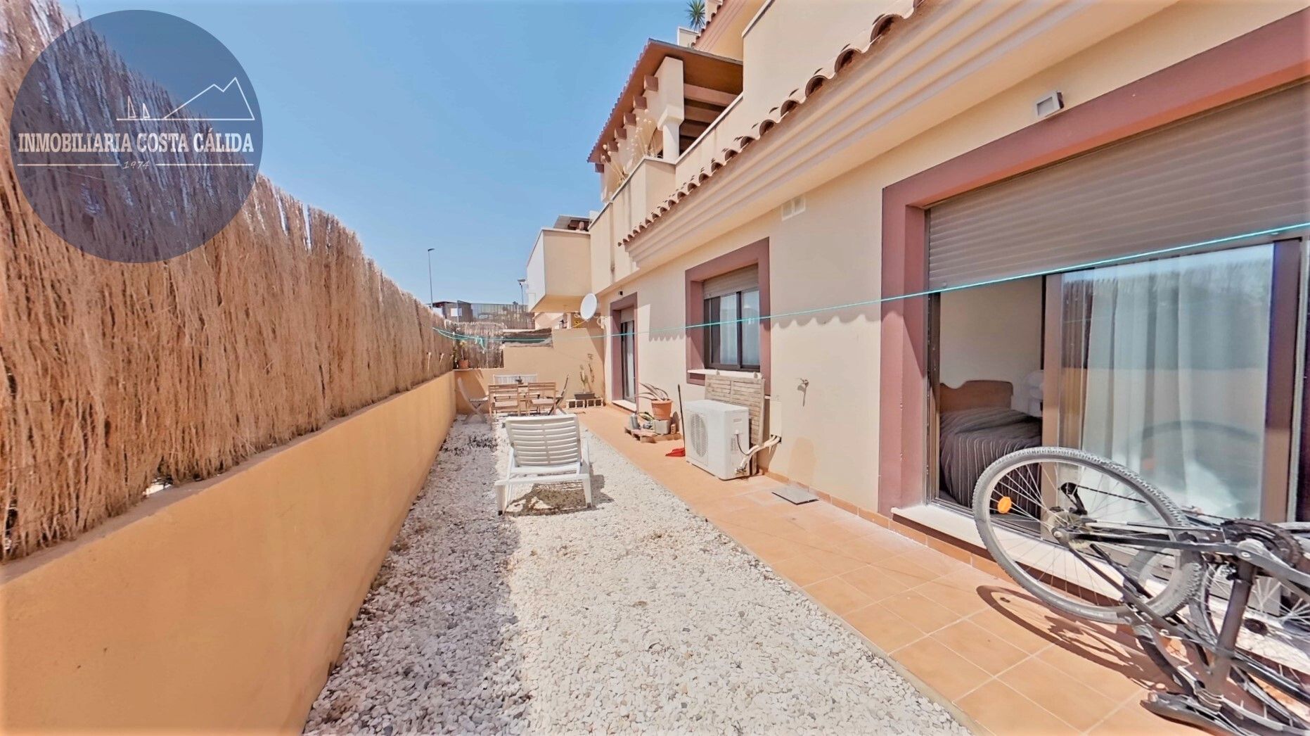 Vista exterior de Apartament en venda en Águilas amb Aire condicionat, Calefacció i Jardí privat