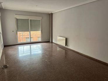 Piso con balcón en venta en Santa Rosa