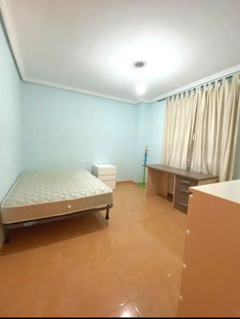 Habitación de Casa adosada en venta en Villamanta con Calefacción y Balcón