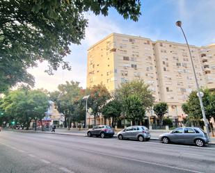 Exterior view of Flat for sale in  Sevilla Capital  with Air Conditioner, Storage room and Furnished