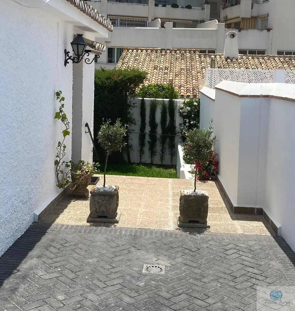 Chalet con piscina en venta en Castillo Sohail - Myramar, imagen 76
