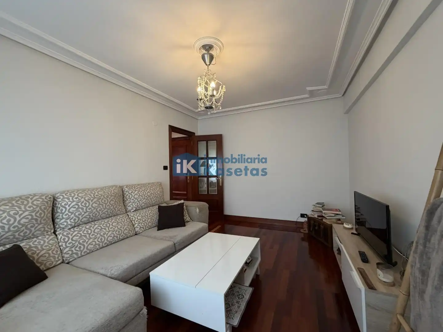 Sala de estar de Piso en venta en Zaratamo con Calefacción y Terraza