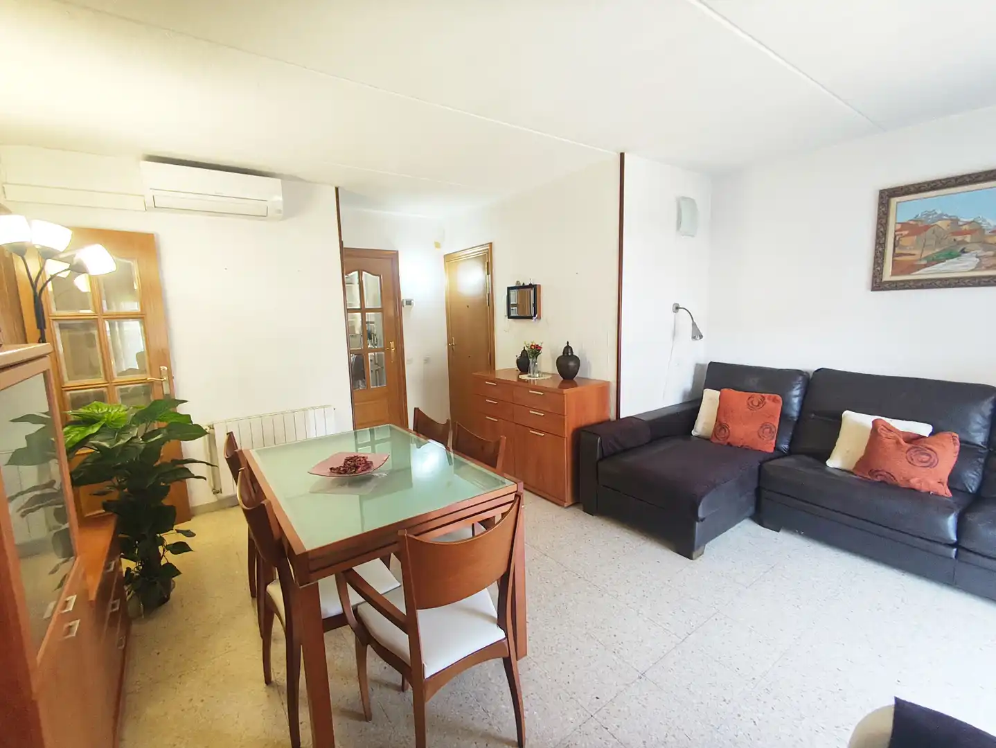 Living room of Flat for sale in Sant Andreu de la Barca  with Air Conditioner, Heating and Furnished