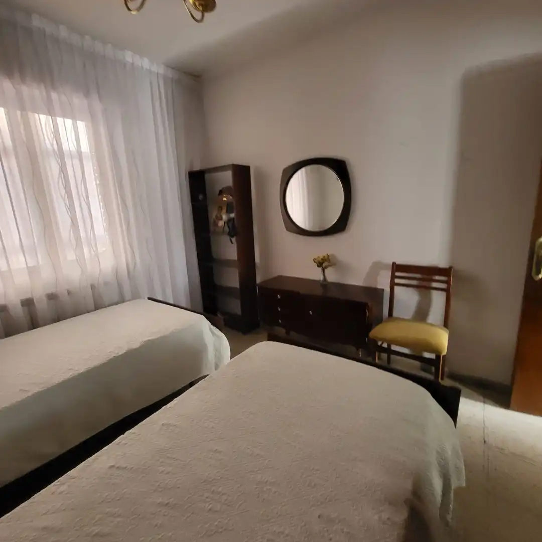 Habitación de Piso de alquiler en Ávila con Calefacción, Terraza y Amueblado
