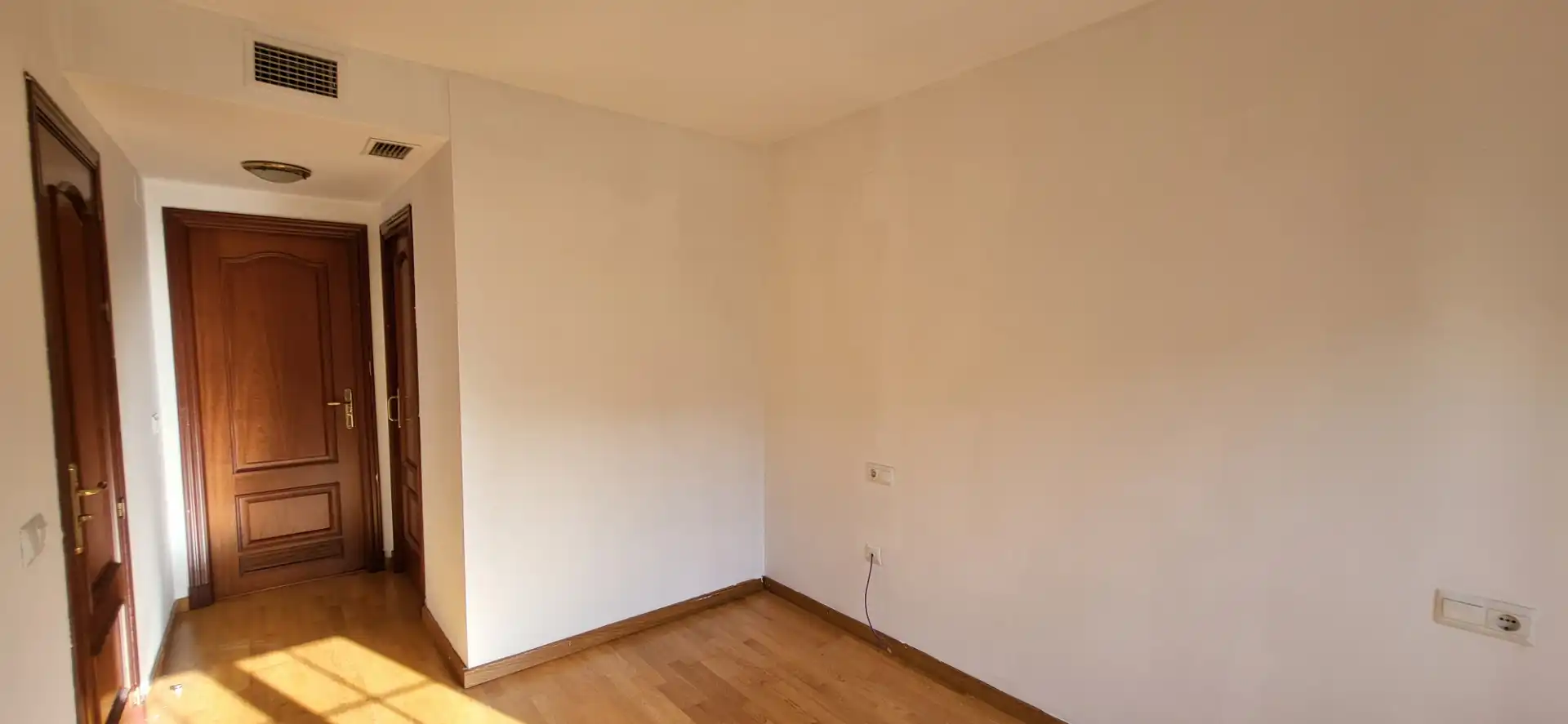 Schlafzimmer von Wohnung zur Miete in Málaga mit Klimaanlage, Heizung und Parkett