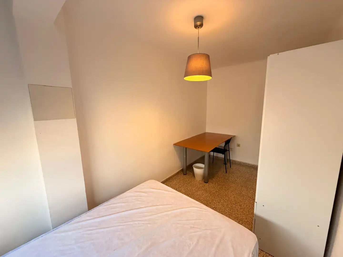 Bedroom of Flat for rent in Bailén - Miraflores