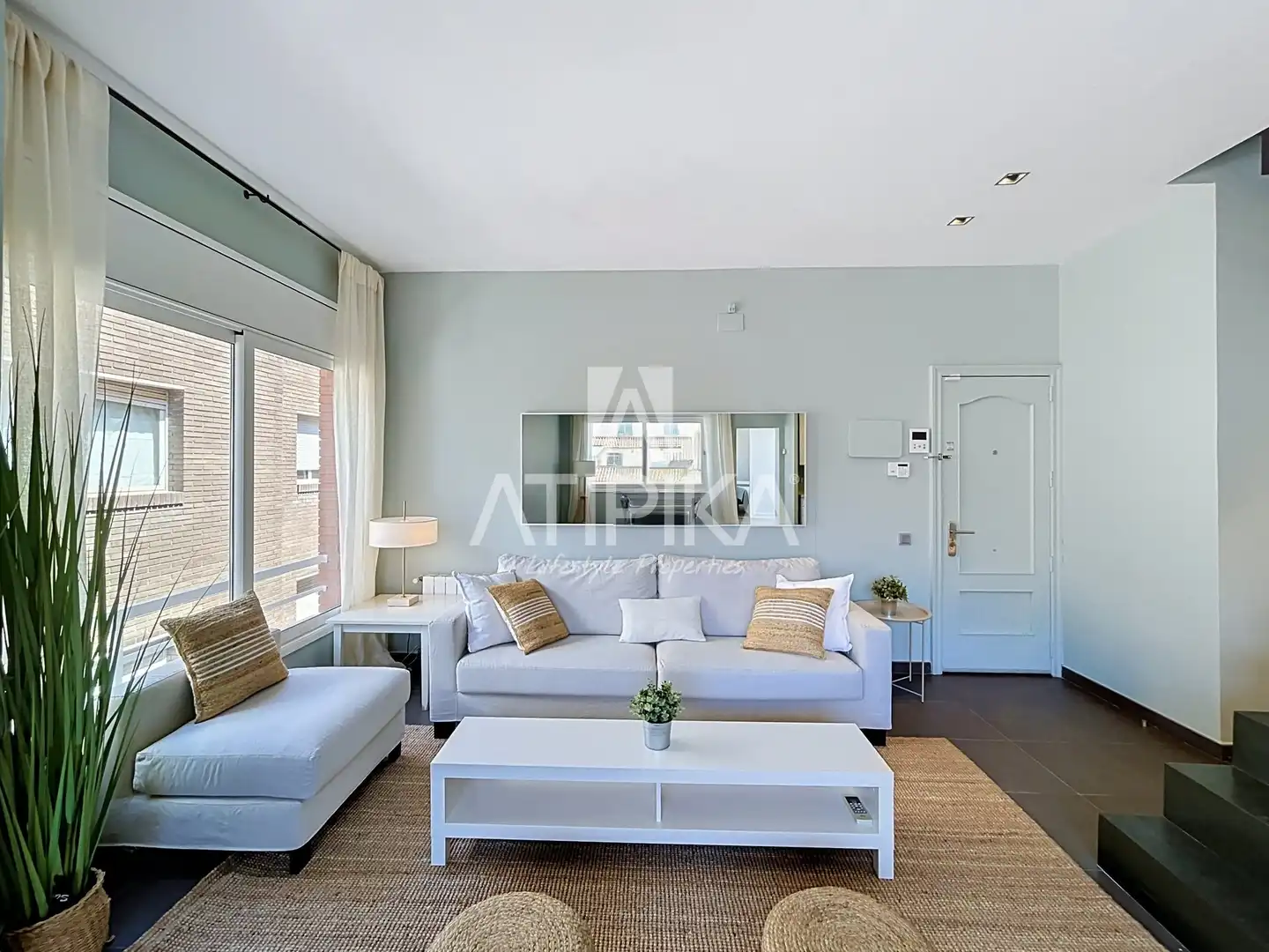 Wohnzimmer von Dachboden zur Miete in Barcelona mit Klimaanlage, Heizung und Terrasse