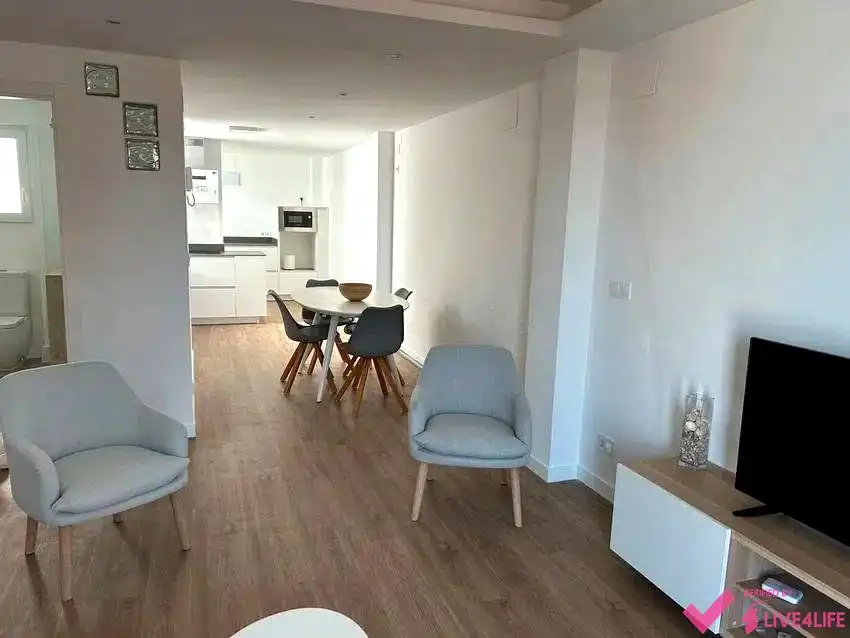 Flat for rent in calle de la Reina, El Cabanyal - El Canyamelar