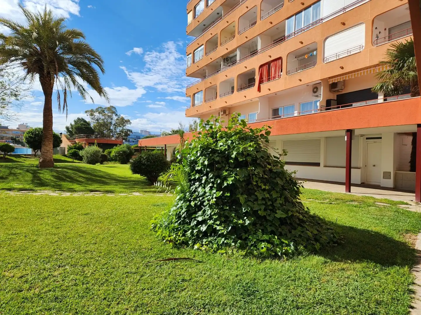 Exterior view of Flat for sale in Roses  with Air Conditioner, Heating and Terrace