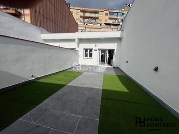 Casa amb jardí en venda a Calle feijoo
