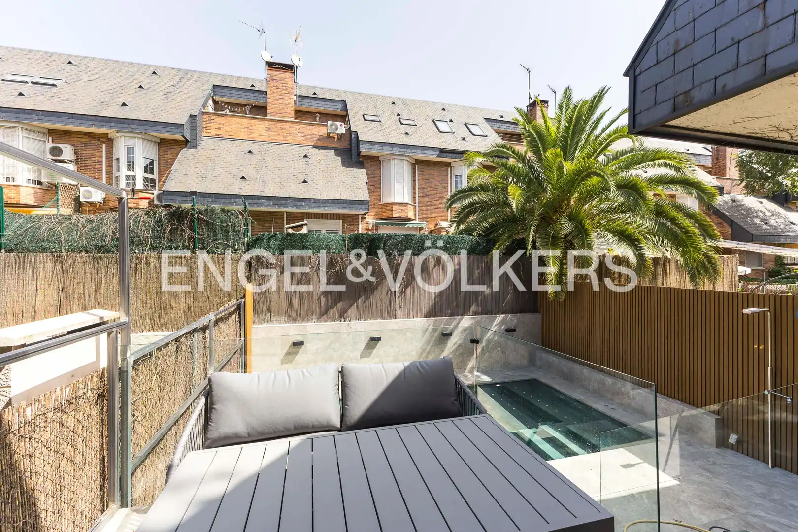 Terrassa de Casa adosada en venda en Madrid amb Aire condicionat, Calefacció i Piscina