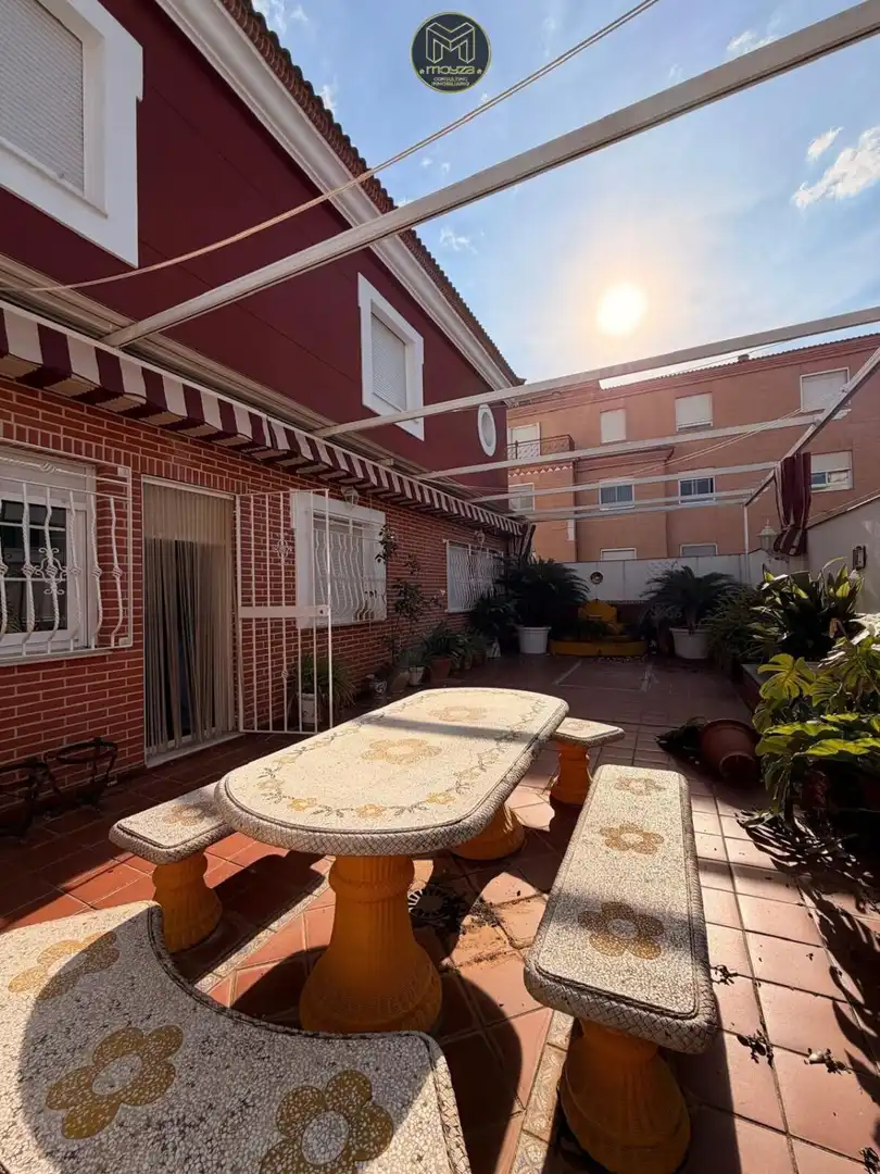 Casa amb terrassa en venda a Renfe - Bulevar 1ª y 2ª Fase, imagen 18