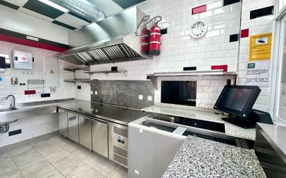 Küche von Geschaftsraum miete in Torremolinos mit Klimaanlage