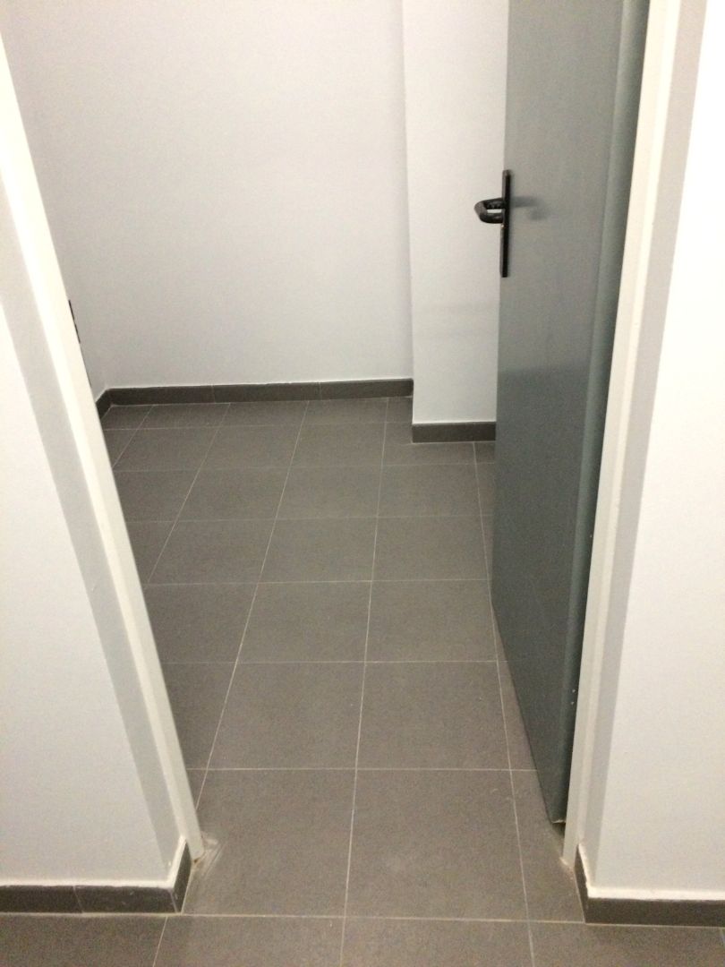 Box room to rent in  Madrid Capital