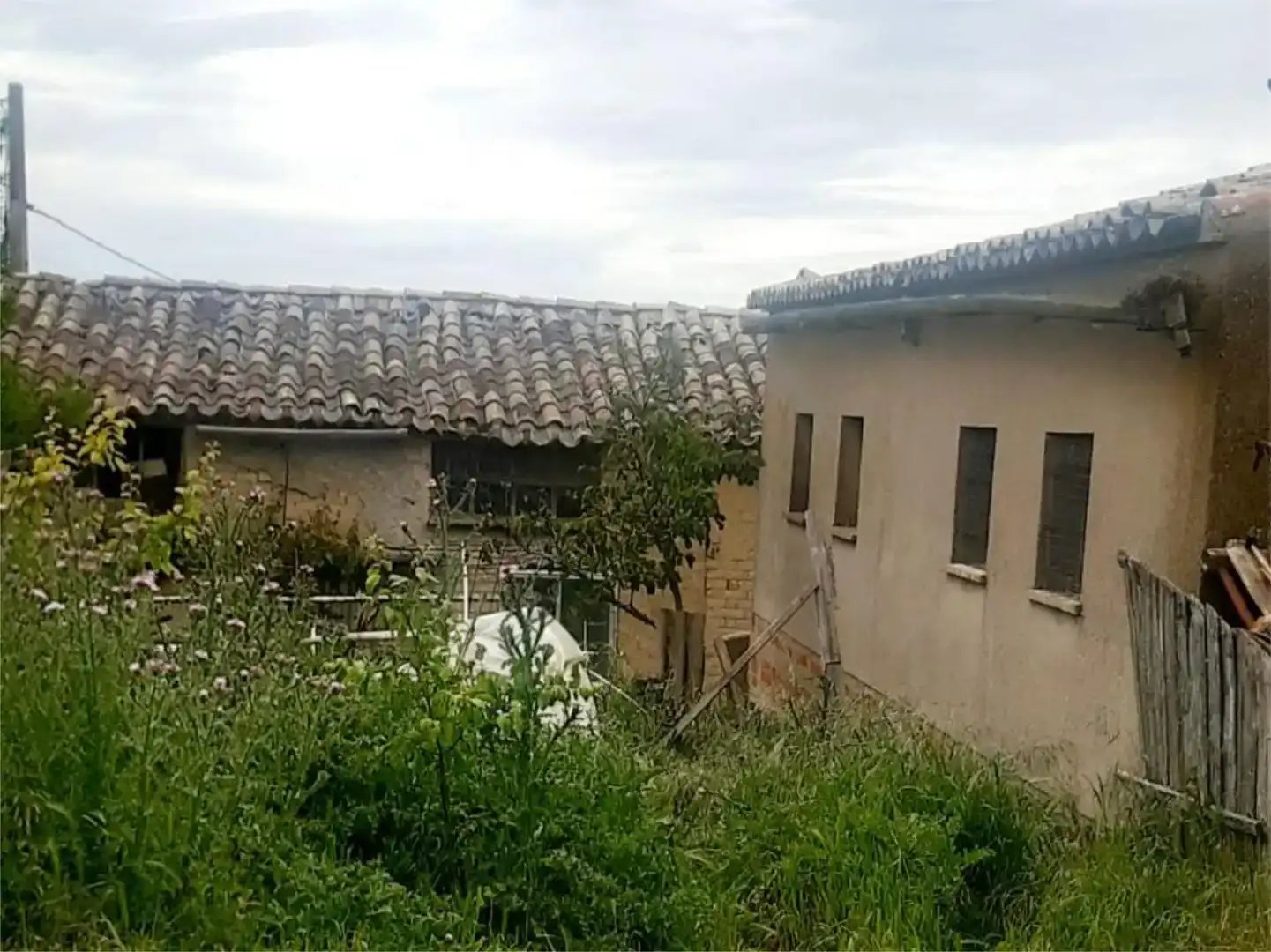 Finca rústica en venda en Vezdemarbán