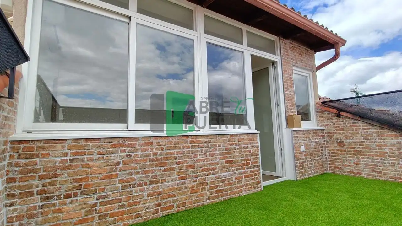 Exterior view of Flat for rent in Ourense Capital   with Heating, Parquet flooring and Terrace
