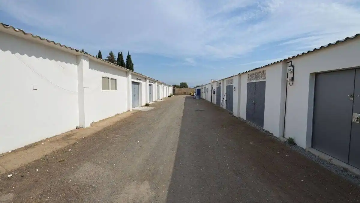 Vista exterior de Traster de lloguer en Riudoms
