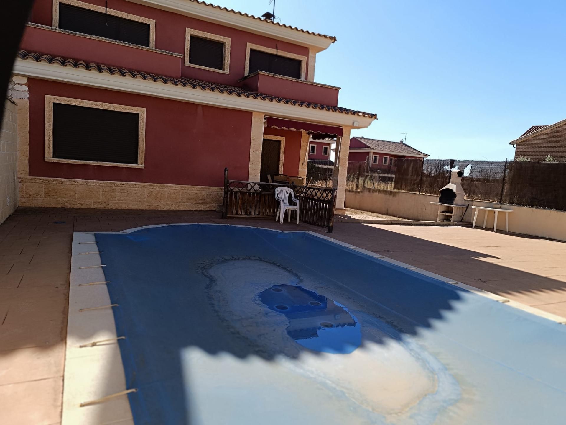 Swimming pool of Single-family semi-detached for sale in Las Ventas de Retamosa  with Private garden