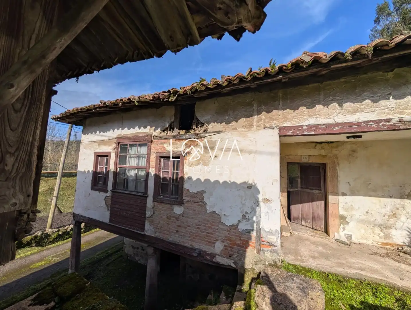 Vista exterior de Casa o xalet en venda en Pravia amb Jardí privat