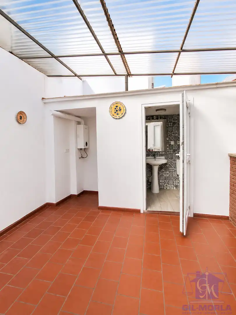 Bany de Casa o xalet en venda en Vélez-Málaga amb Aire condicionat, Terrassa i Moblat