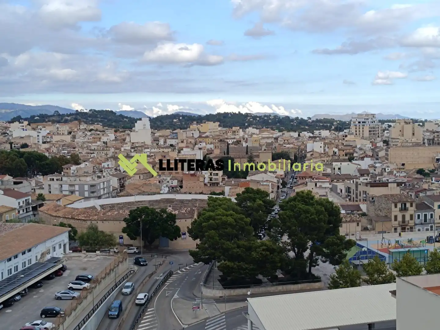 Vista exterior de Piso en venta en Cristo Rey - Parque Europa