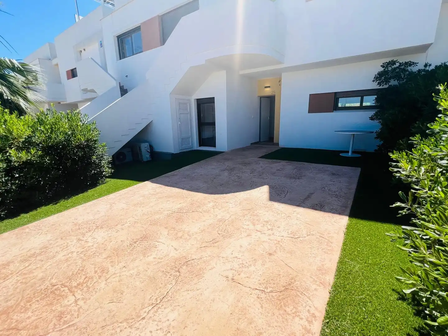 Vista exterior de Planta baixa en venda en Orihuela amb Aire condicionat, Terrassa i Traster