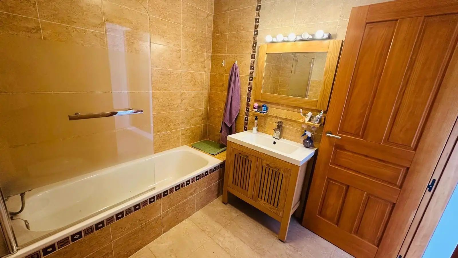 Baño de Finca rústica en venta en Albalate del Arzobispo con Calefacción, Terraza y Trastero