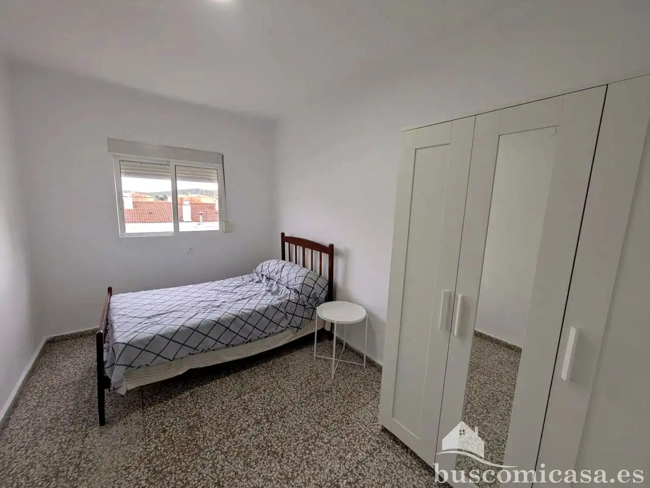 Habitación de Piso para compartir en Linares con Aire acondicionado y Amueblado
