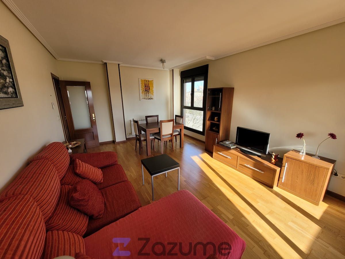 Sala d'estar de Pis de lloguer en Arroyo de la Encomienda amb Calefacció, Jardí privat i Parquet