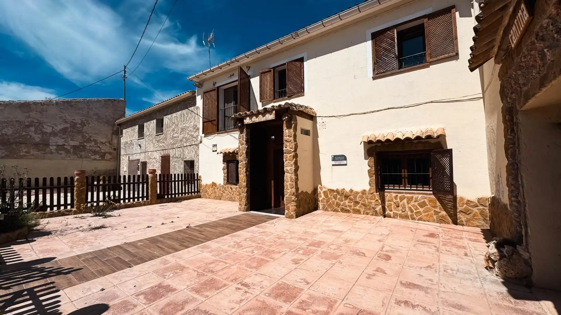 Vista exterior de Casa o xalet en venda en Monóvar  / Monòver amb Aire condicionat, Calefacció i Jardí privat