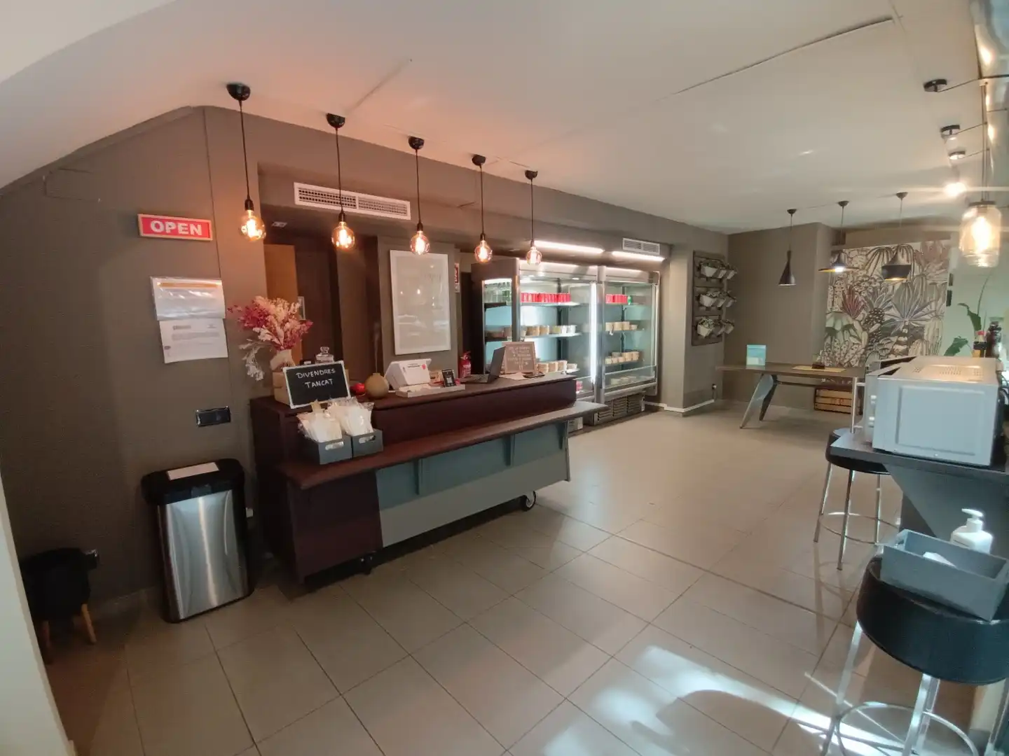 Business premises for transfer in Sant Martí, imagen 3