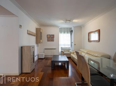 Appartamento con piscina in affitto a Calle de Ariel